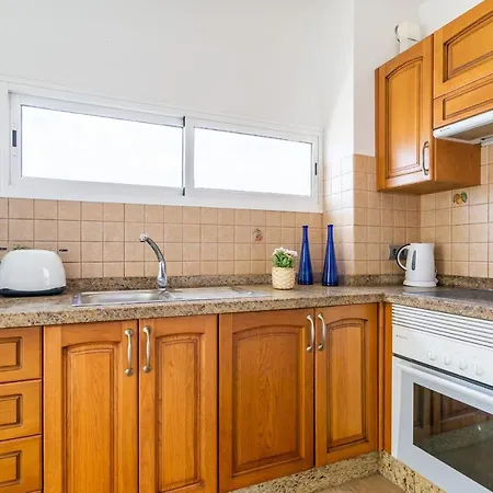 Tropical Apartment Arrieta Apartman *